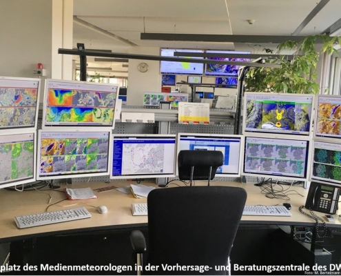DWD Eiersuche im Grossraumbuero