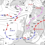 In Gummistiefeln durch das Winterwetter